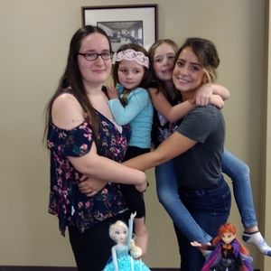 Meet your Posher, Deanna